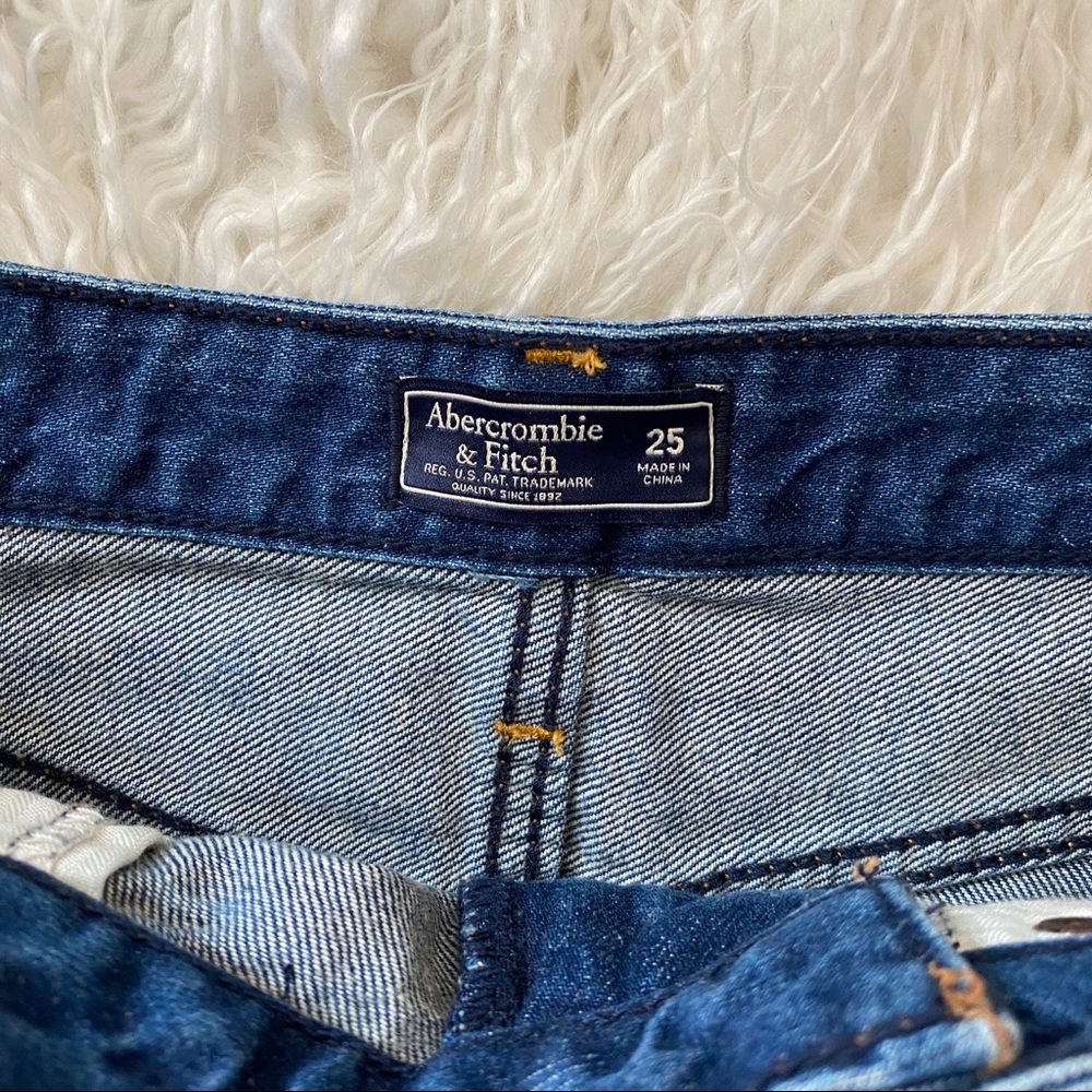 Abercrombie & Fitch floral embroidered denim skirt - Picture 7 of 11